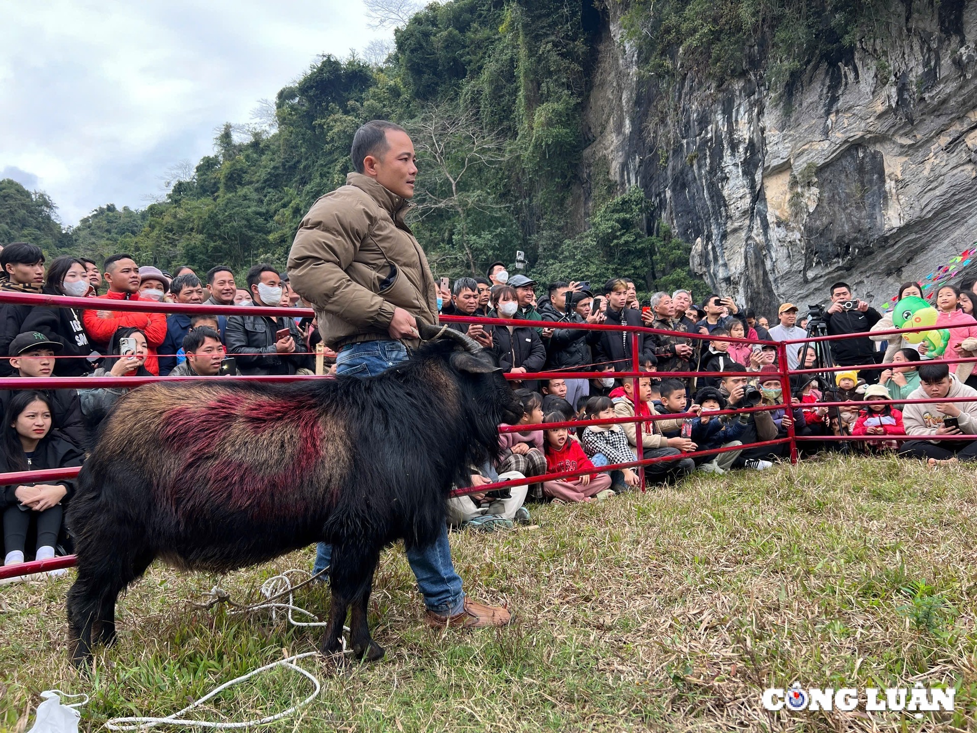 tuyen quang man nhan hoi thi choi de tai lam binh hinh 4