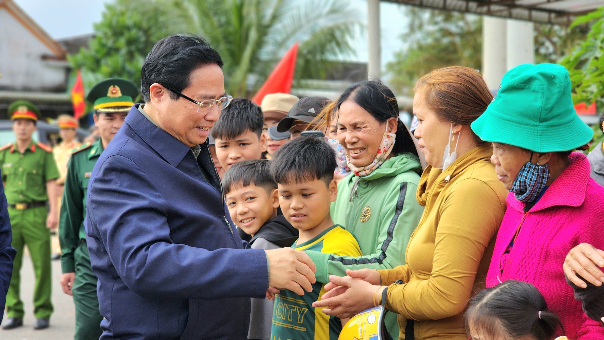 Thủ tướng: Thủ tướng: