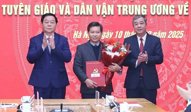 Ban Tuyên giáo và Dân vận Trung ương triển khai các quyết định về công tác cán bộ