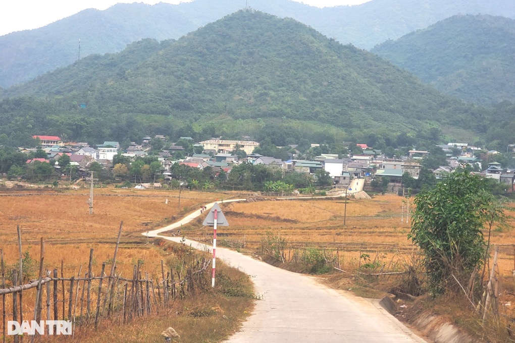 Những lá đơn đặc biệt tạo nên kỳ tích ở một trong những nơi nghèo nhất nước - 3