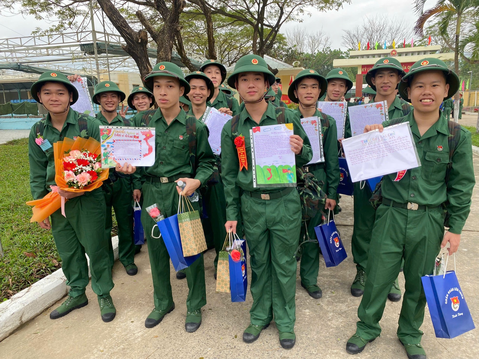 Hơn 1.400 thanh niên Đà Nẵng hào hứng lên đường nhập ngũ ảnh 18