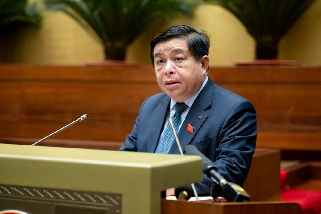 Trình Quốc hội điều chỉnh mục tiêu tăng trưởng GDP năm 2025 đạt 8% trở lên