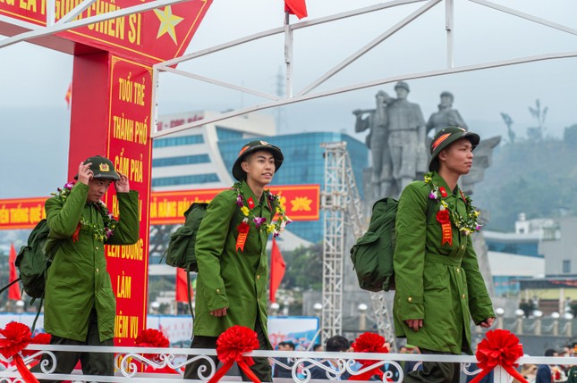 Tân binh Thái Nguyên, Quảng Ninh lên đường nhập ngũ ảnh 14