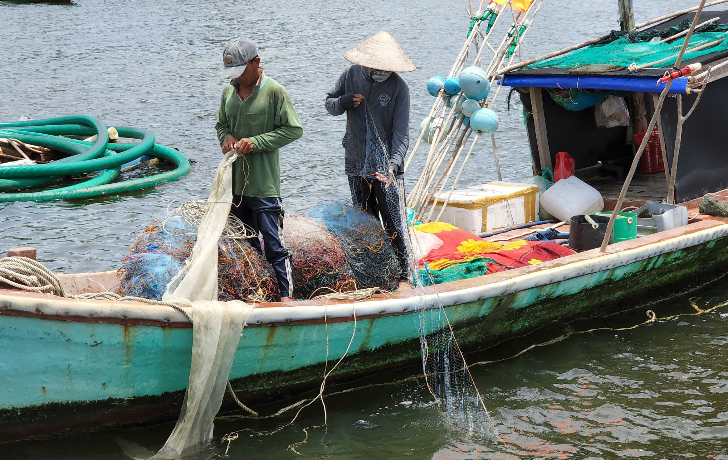 Buổi sáng ở làng chài trung tâm thành phố Phú Quốc- Ảnh 6.