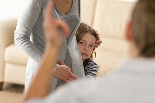 Bức ảnh hai đứa trẻ giữa khu chợ khiến nhiều bậc cha mẹ giật mình xem lại cách nuôi dạy con- Ảnh 3. Bức ảnh hai đứa trẻ giữa khu chợ khiến nhiều bậc cha mẹ giật mình xem lại cách nuôi dạy con- Ảnh 3.