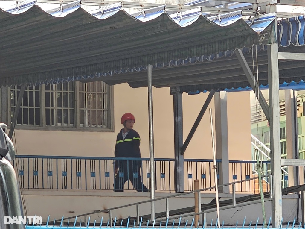 Cháy tại lớp mẫu giáo ở TPHCM, hàng trăm học sinh được sơ tán - 2 Cháy tại lớp mẫu giáo ở TPHCM, hàng trăm học sinh được sơ tán - 2