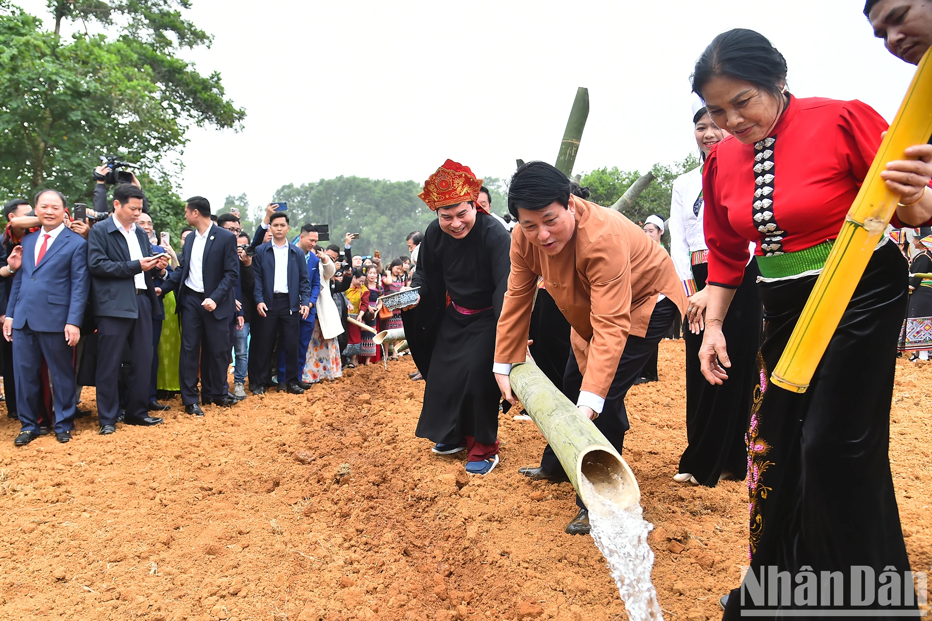 [Ảnh] Chủ tịch nước Lương Cường dự Ngày hội “Sắc xuân trên mọi miền Tổ quốc" ảnh 12