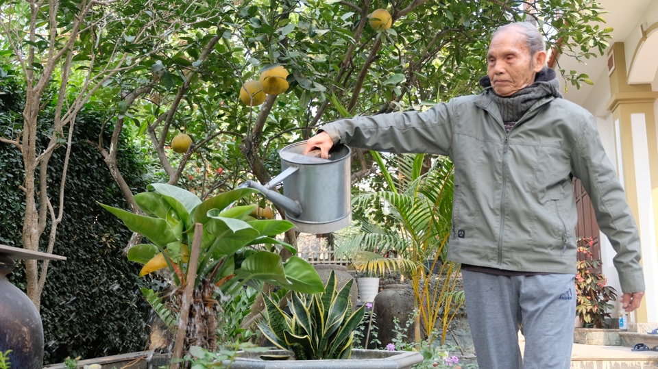 Người dân huyện Phúc Thọ tích cực tham gia xây dựng đời sống văn hoá mới.