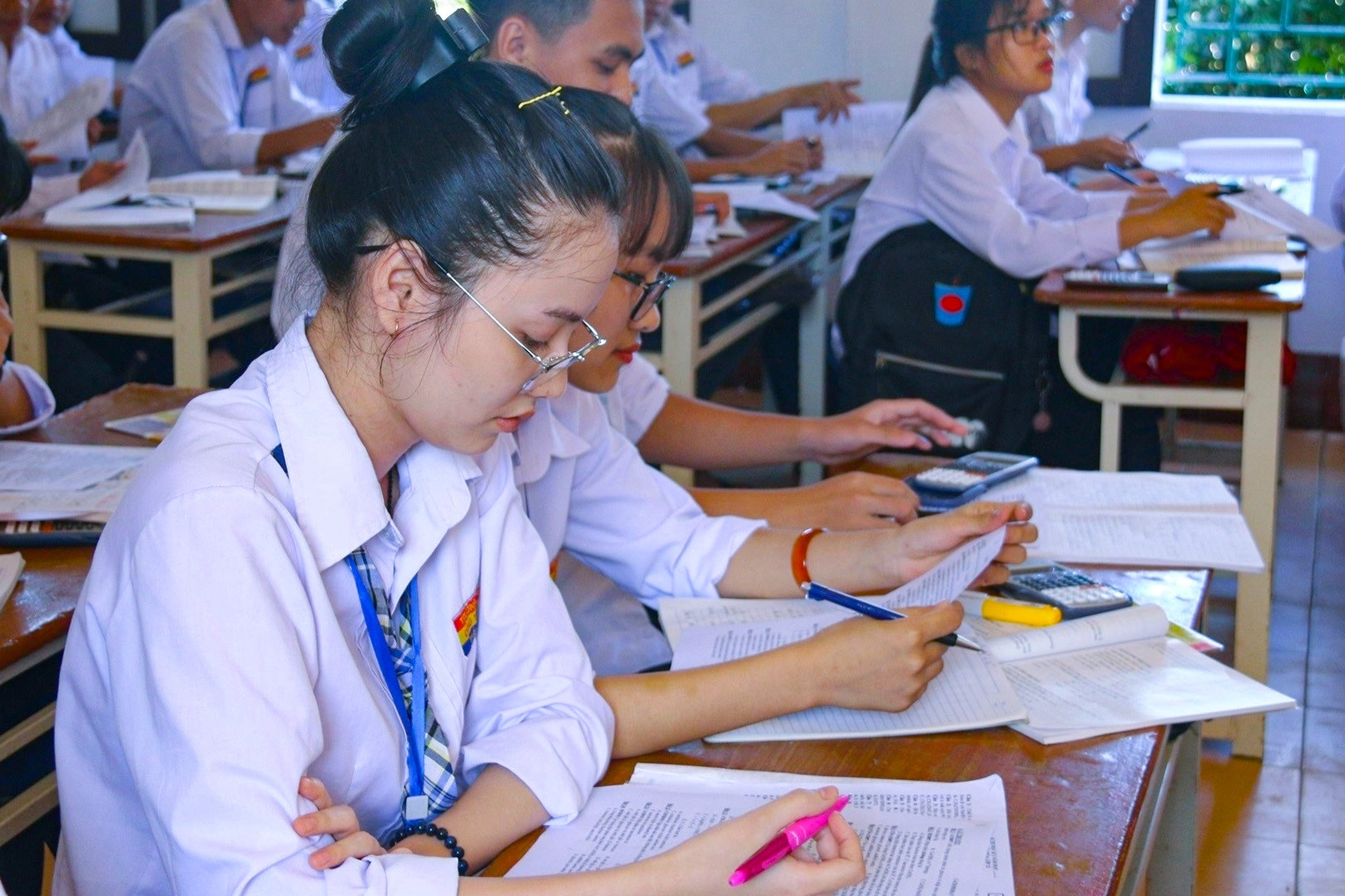 'Học sinh toàn đạt danh hiệu khá, giỏi sao phải lo chuyện đi học thêm?'