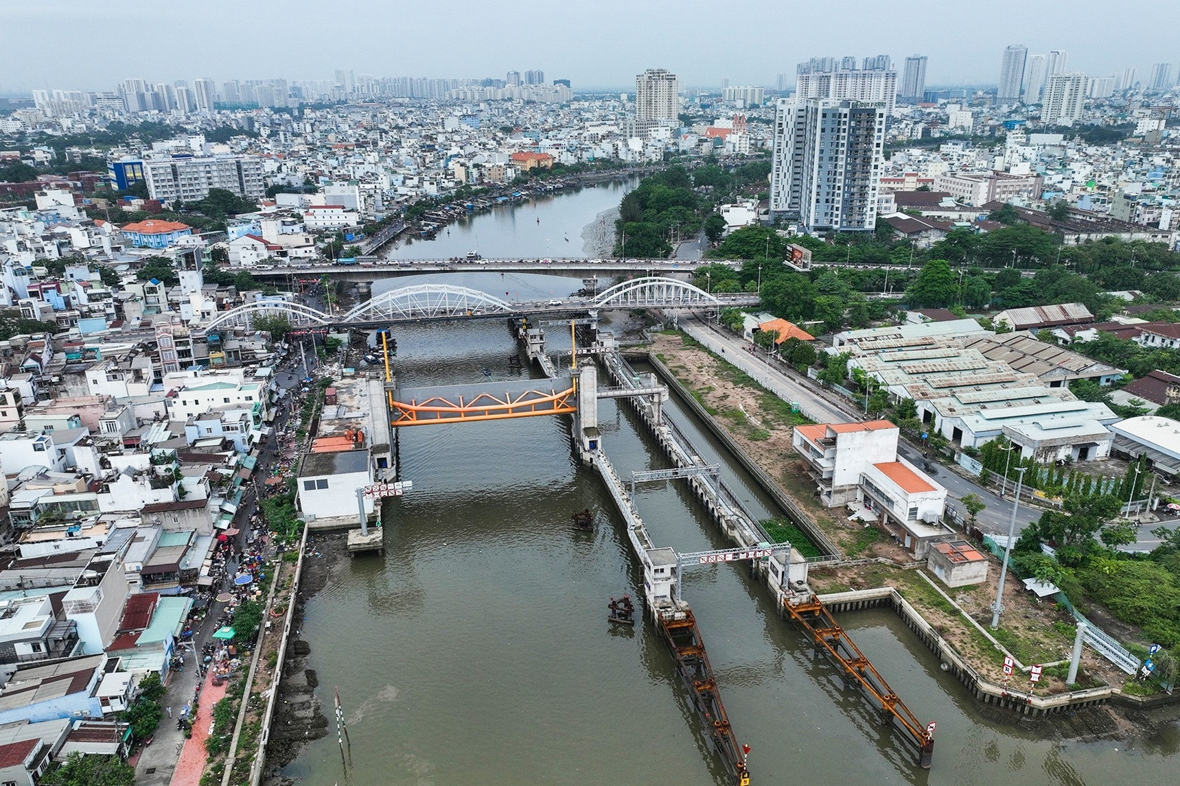 TPHCM ban hành kế hoạch chống lãng phí, lên danh sách dự án có thể xử lý ngay