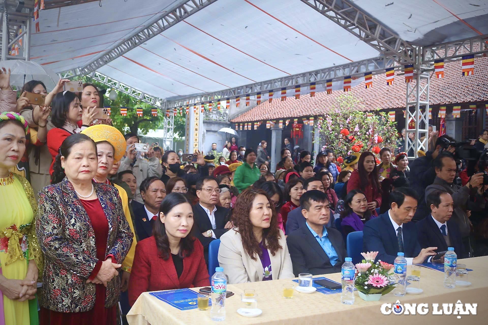 tung bung le hoi truyen thong chua thanh chua xuan at ty 2025 hinh 2