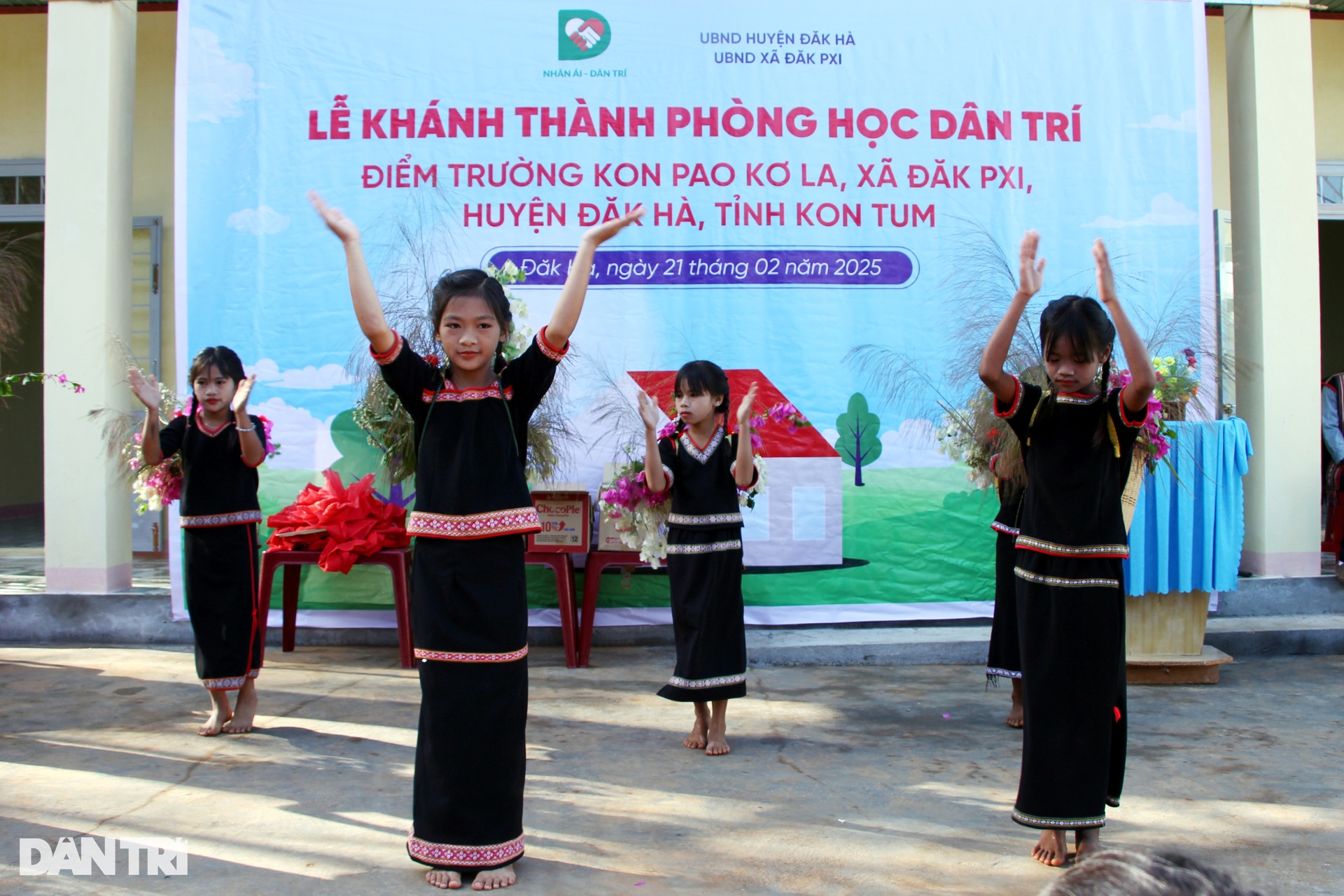 Khánh thành 2 phòng học Dân trí ở vùng khó tỉnh Kon Tum - 2