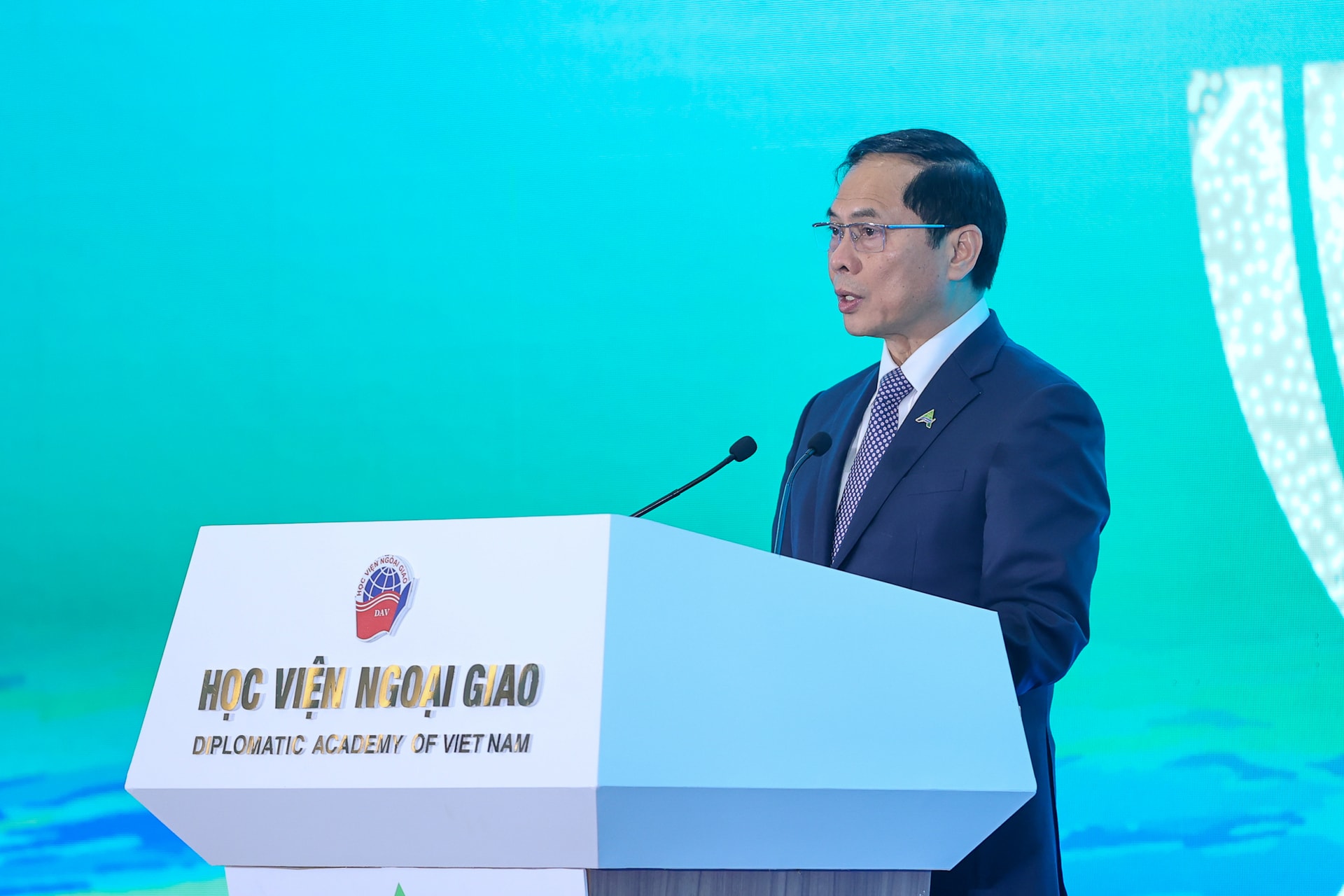 Khai mạc Diễn đàn Tương lai ASEAN: Thủ tướng đề xuất 3 ưu tiên chiến lược và 3 đột phá hành động- Ảnh 5. Khai mạc Diễn đàn Tương lai ASEAN: Thủ tướng đề xuất 3 ưu tiên chiến lược và 3 đột phá hành động- Ảnh 5.