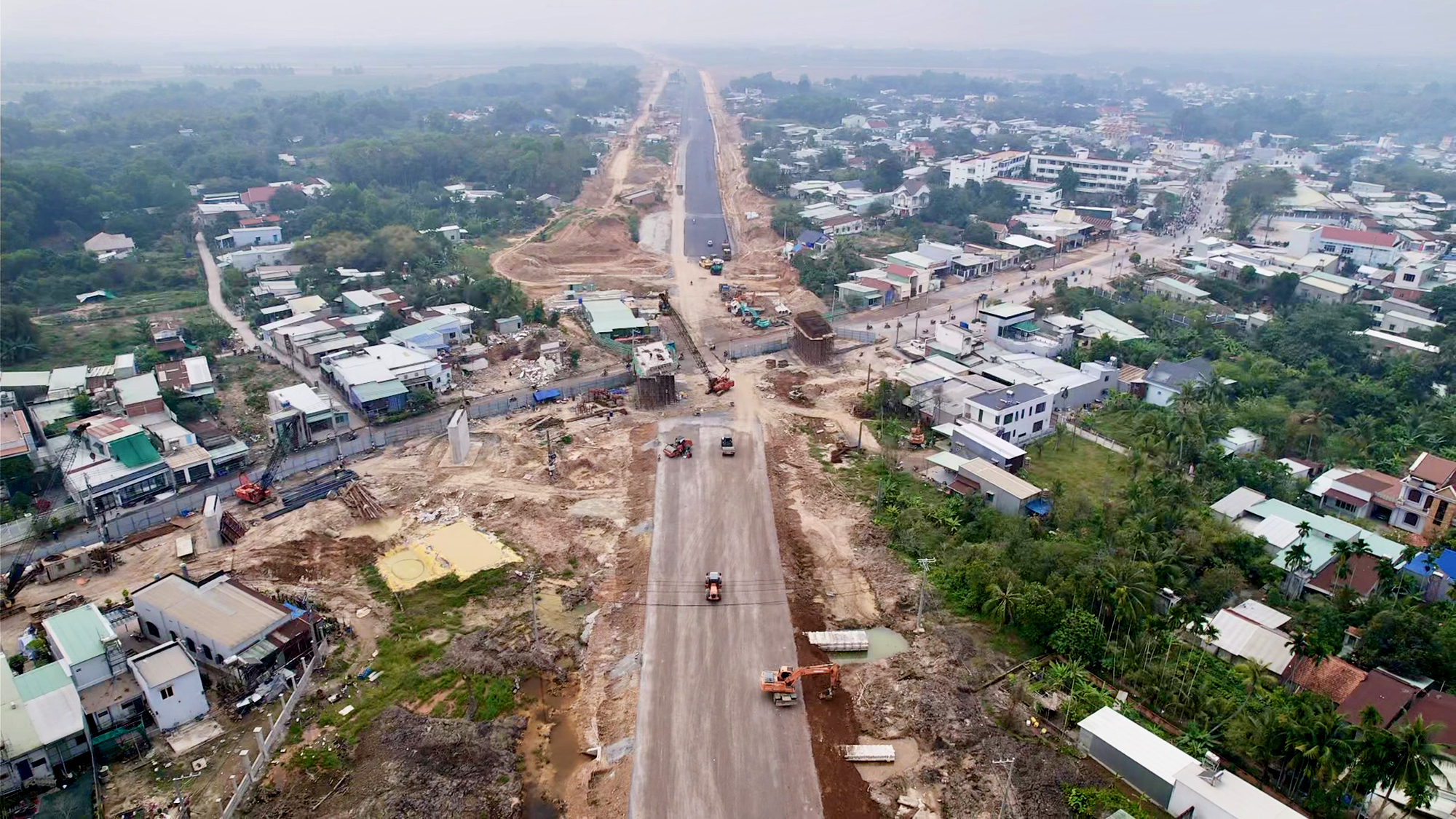 Đua tiến độ làm cao tốc, sân bay- Ảnh 3.