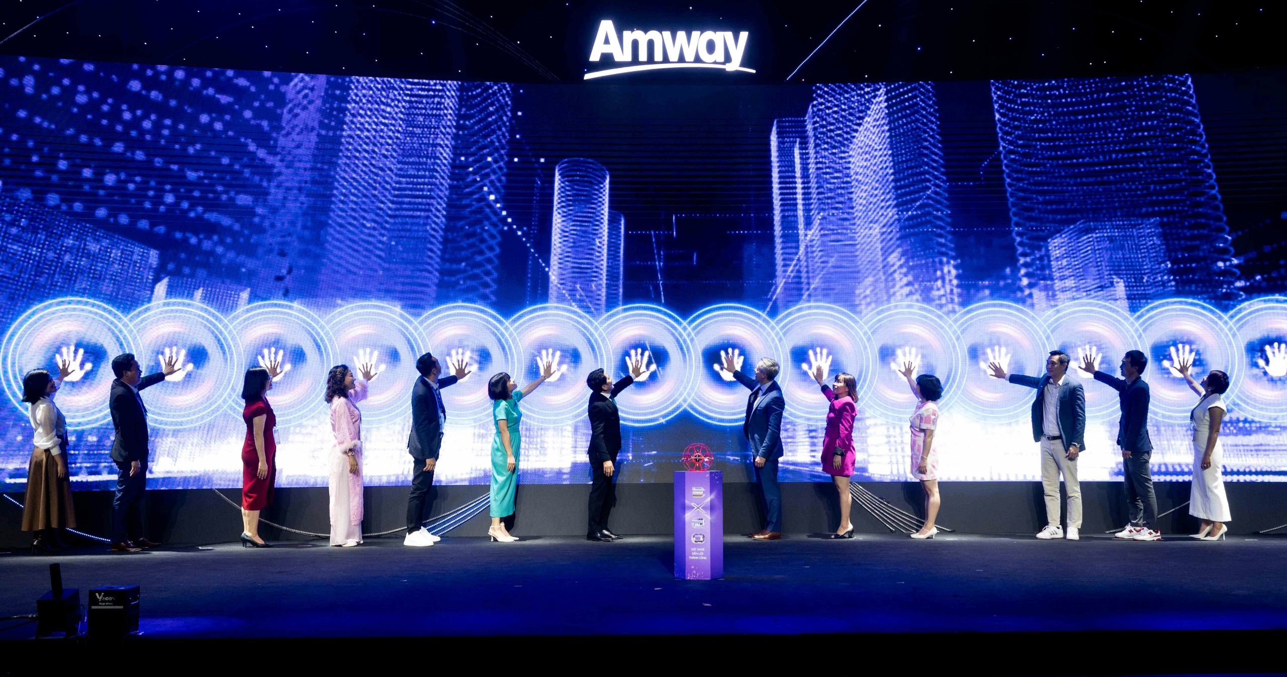 Amway Việt Nam ra mắt chiến lược "Sống khỏe mạnh, sống hạnh phúc" tại Amway Expo 2025- Ảnh 3.