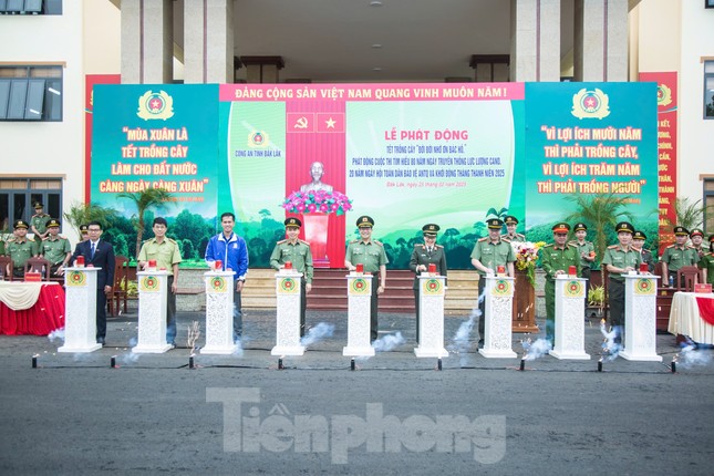 Tuổi trẻ công an Đắk Lắk khánh thành công trình thanh niên trên bản đồ số hóa ảnh 6