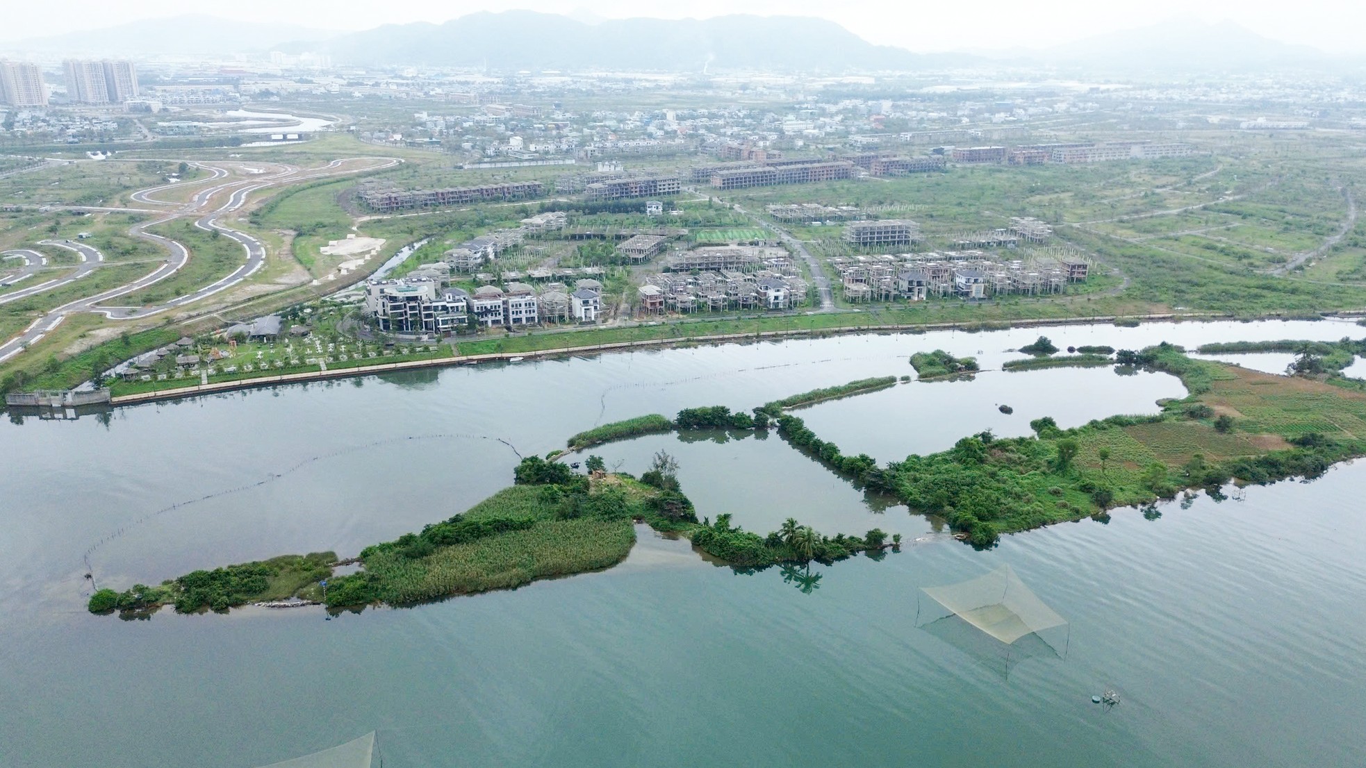 Cảnh hoang tàn của 'siêu' đô thị sinh thái 381ha 'view triệu đô' ở Đà Nẵng ảnh 1