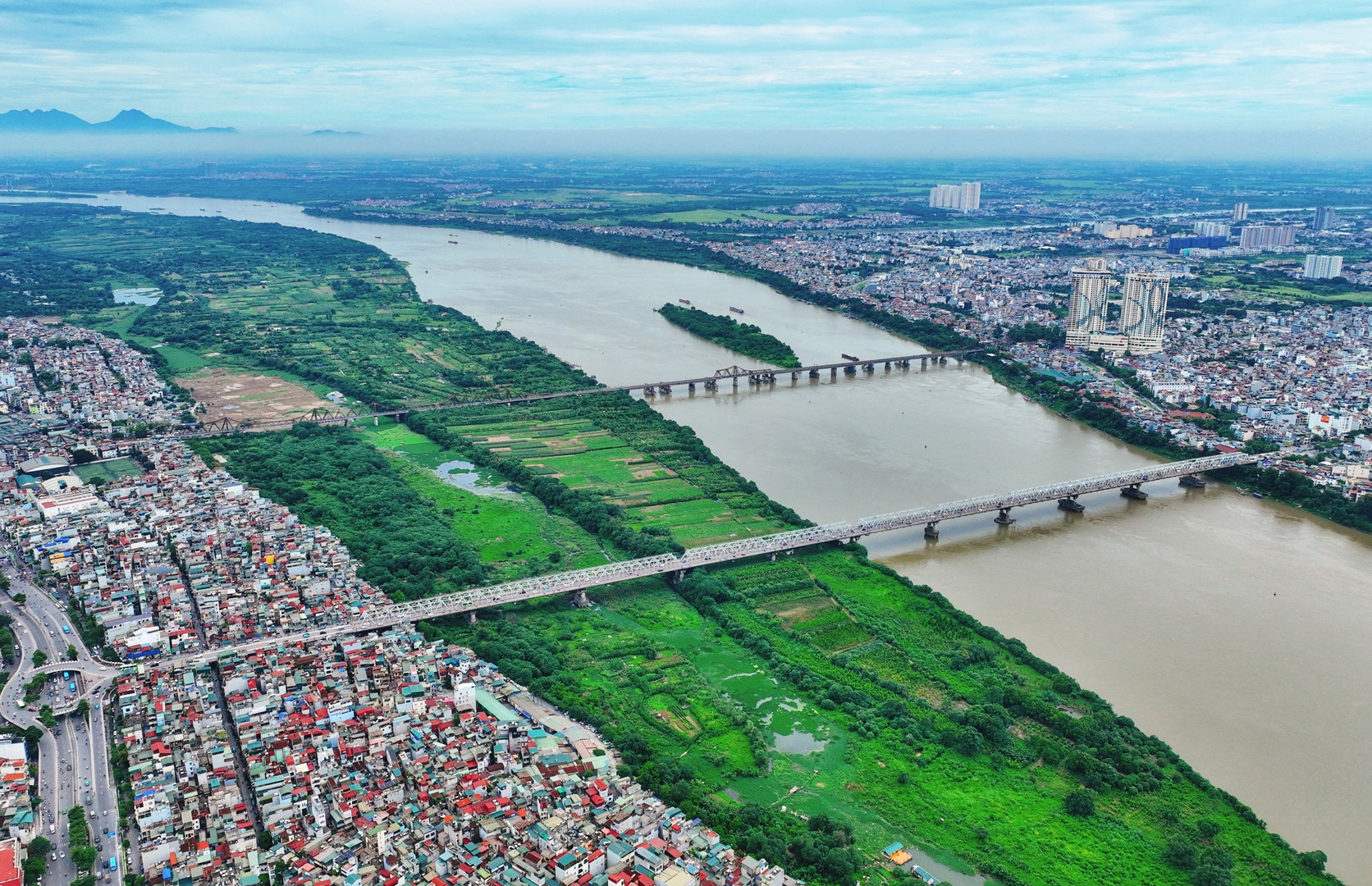 Hà Nội xây 3 cầu vượt sông Hồng giải bài toán ùn tắc giao thông trong nội thành