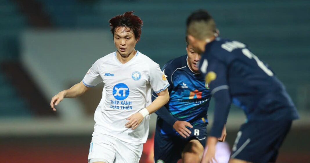 Cuộc đua vô địch V-League gay cấn