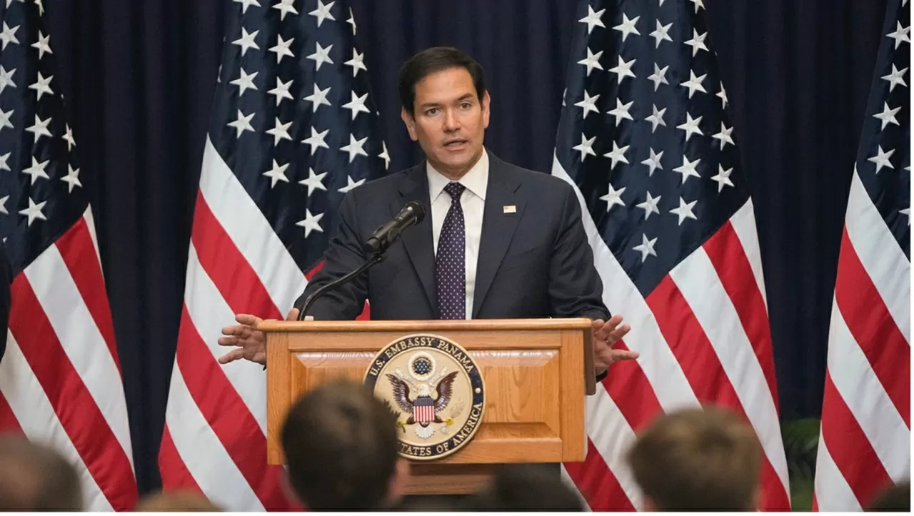 Bộ trưởng Ngoại giao Marco Rubio phát biểu trước nhân viên và gia đình trong buổi gặp gỡ tại Đại sứ quán Hoa Kỳ tại Thành phố Panama vào ngày 2 tháng 2 năm 2025. (Nguồn: The Hill)