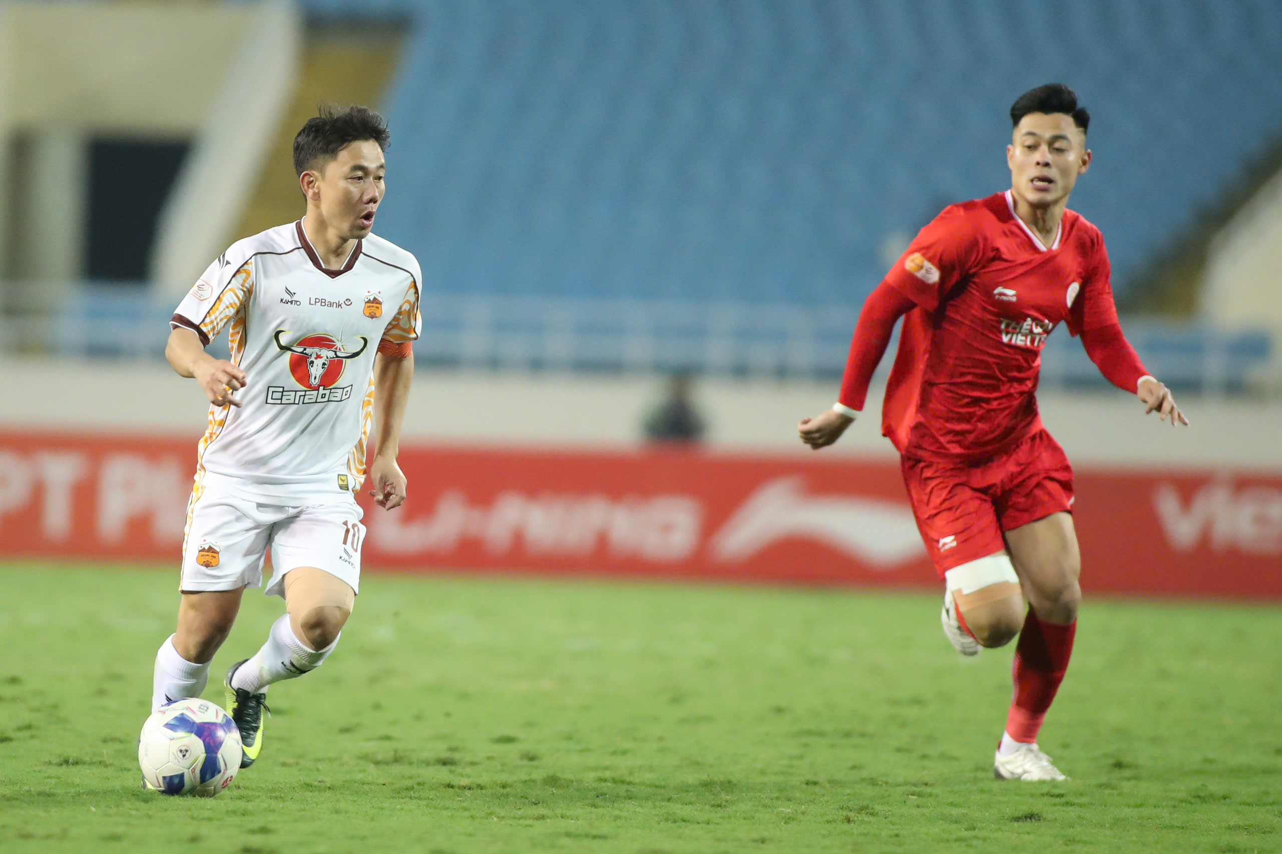 Bảng xếp hạng V-League mới nhất: Đội Đà Nẵng vẫn chìm dưới đáy, HAGL chưa thể bứt phá- Ảnh 1. Bảng xếp hạng V-League mới nhất: Đội Đà Nẵng vẫn chìm dưới đáy, HAGL chưa thể bứt phá- Ảnh 1.