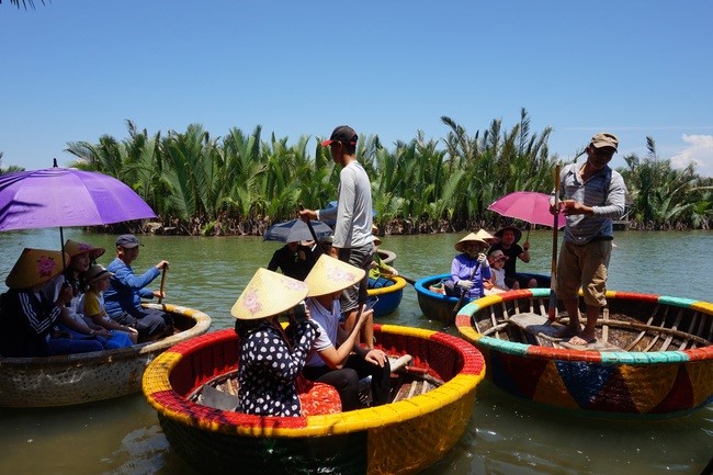 Quảng Nam: Đưa sản phẩm OCOP vào các tour du lịch, một mũi tên trúng “hai đích” - Ảnh 1.