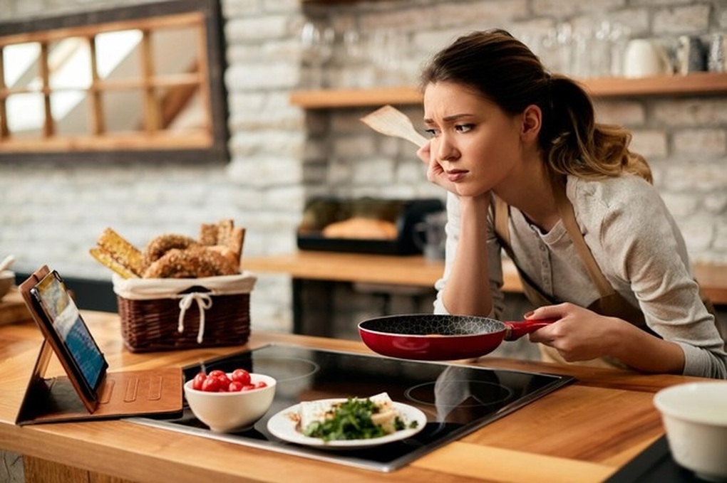 Họ hàng nhà chồng tôi đến ăn Tết linh đình nhưng toàn đi tay không - 1 Họ hàng nhà chồng tôi đến ăn Tết linh đình nhưng toàn đi tay không - 1