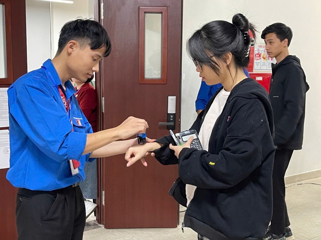 Hôm nay khoảng 20.000 thí sinh bắt đầu đăng ký thi đánh giá tư duy đợt 2 - 1 Hôm nay khoảng 20.000 thí sinh bắt đầu đăng ký thi đánh giá tư duy đợt 2 - 1