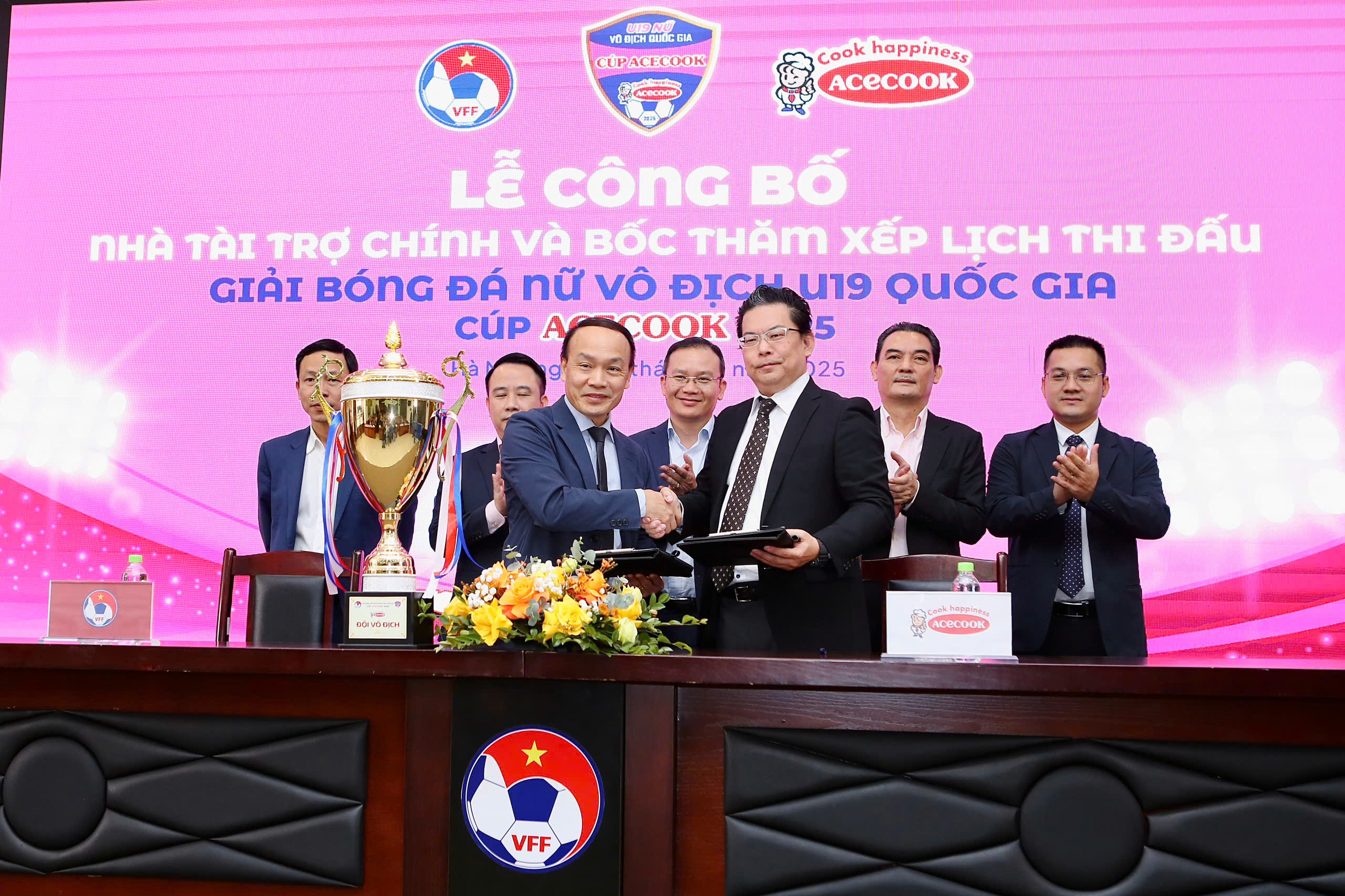 lang-nghe-may-co-to-quoc-nhon-nhip-truoc-ngay-quoc-khanh-22-1661923882285985947917-1555 - Vietnam.vn