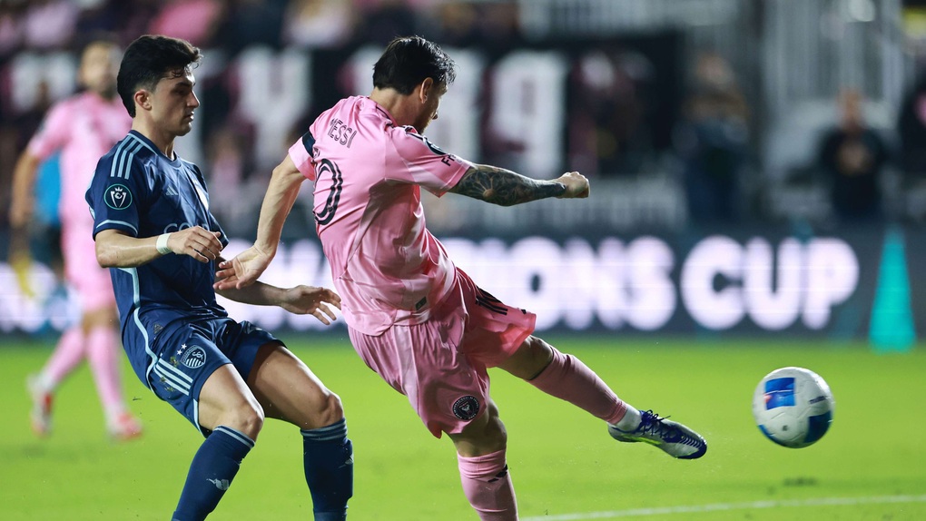 Lionel Messi vô lê cháy lưới đối thủ, giúp Inter Miami giành vé đi tiếp - 1 Lionel Messi vô lê cháy lưới đối thủ, giúp Inter Miami giành vé đi tiếp - 1