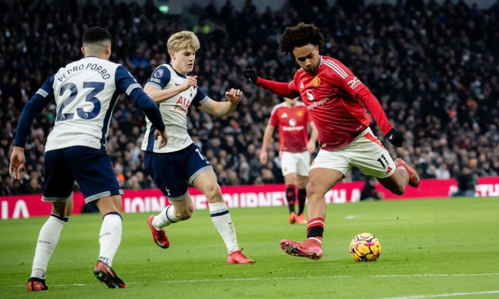 Man Utd bại trận trước Tottenham.