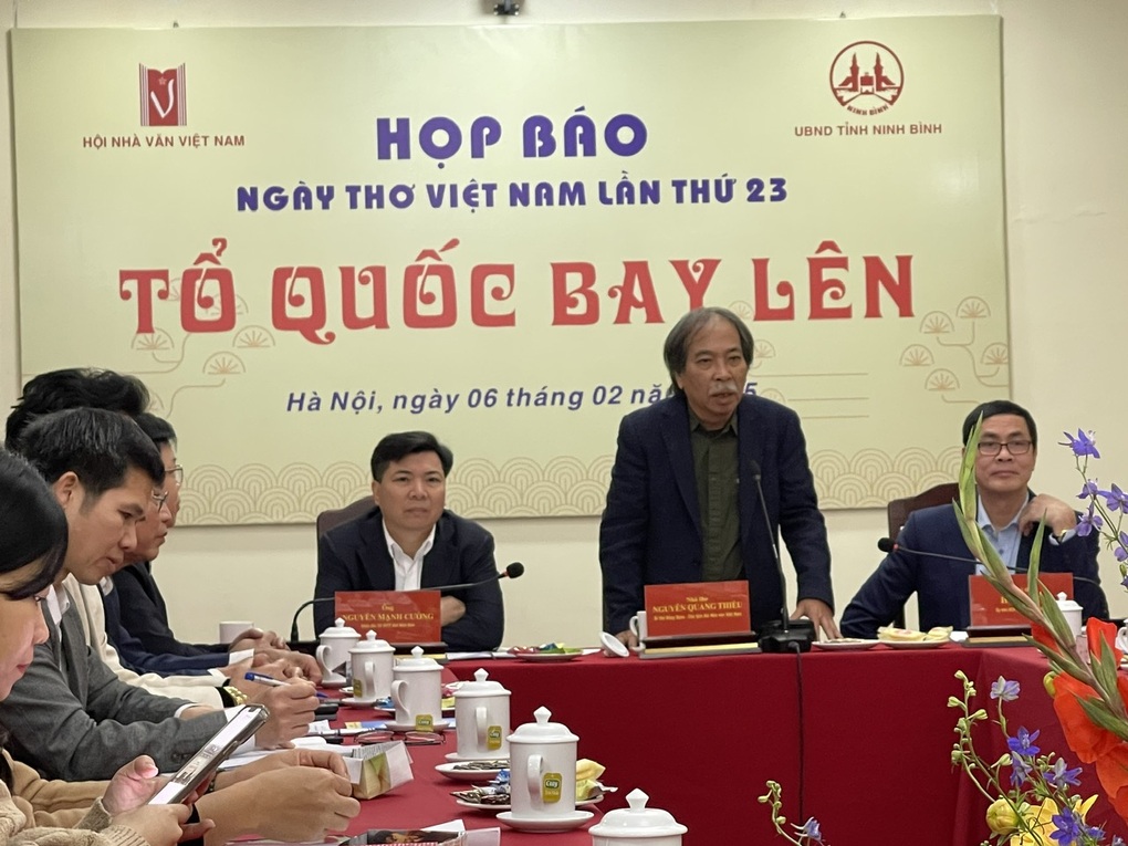 Ngày thơ Việt Nam Tổ quốc bay lên lần đầu tiên tổ chức tại Ninh Bình - 1