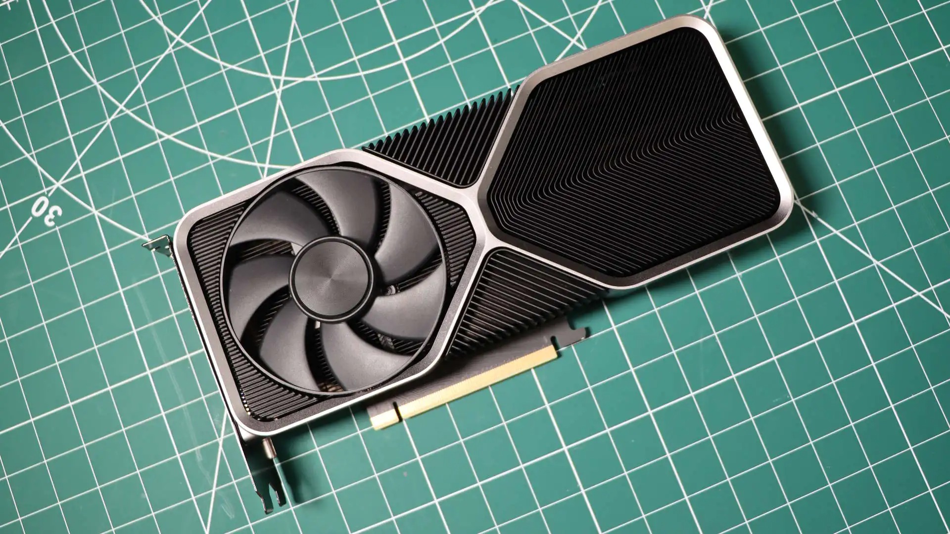 Người dùng RTX 5070 Ti đối mặt nỗi sợ 'cháy hàng' ngày ra mắt- Ảnh 1.