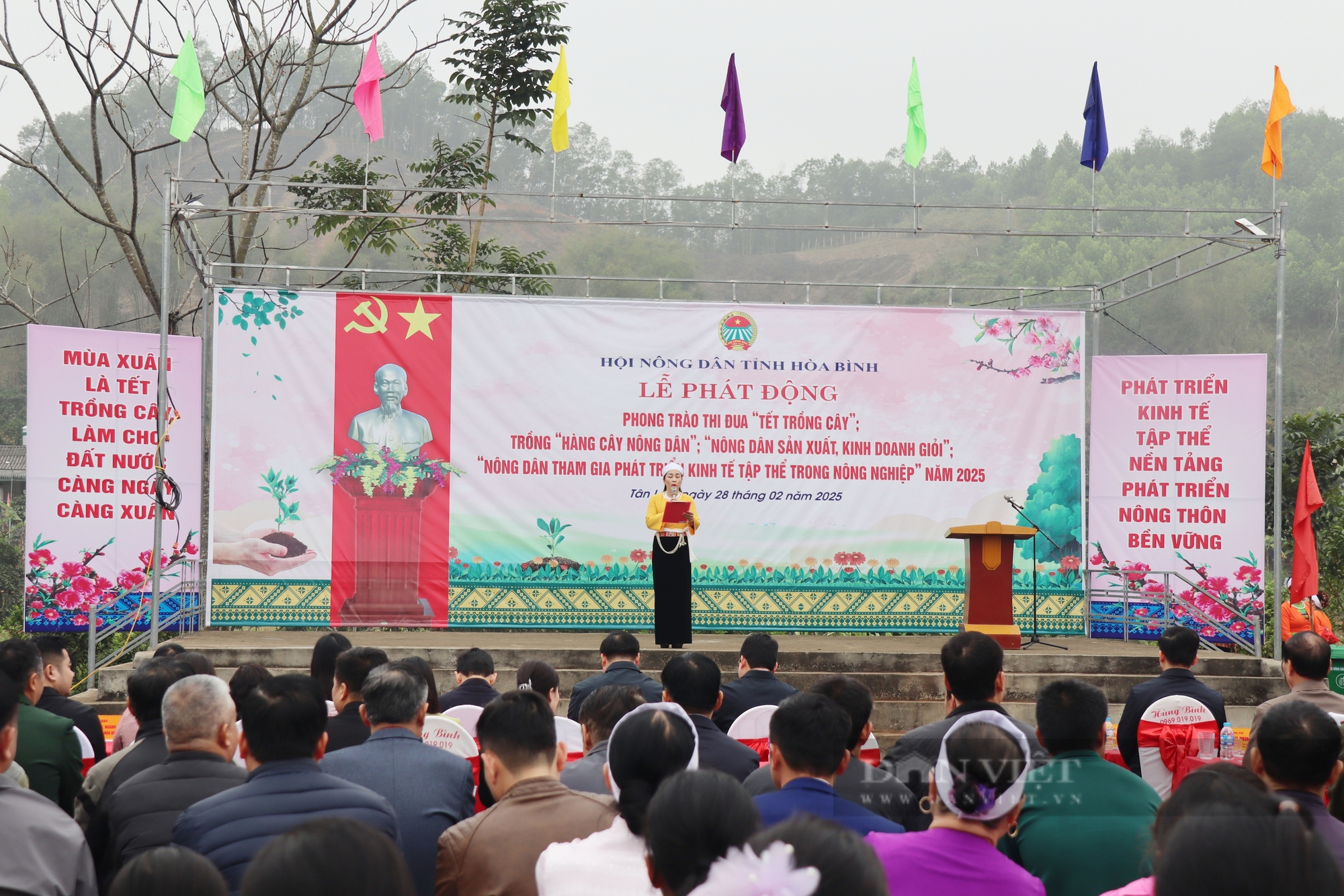 Hoà Bình: Phát động phong trào thi đua 