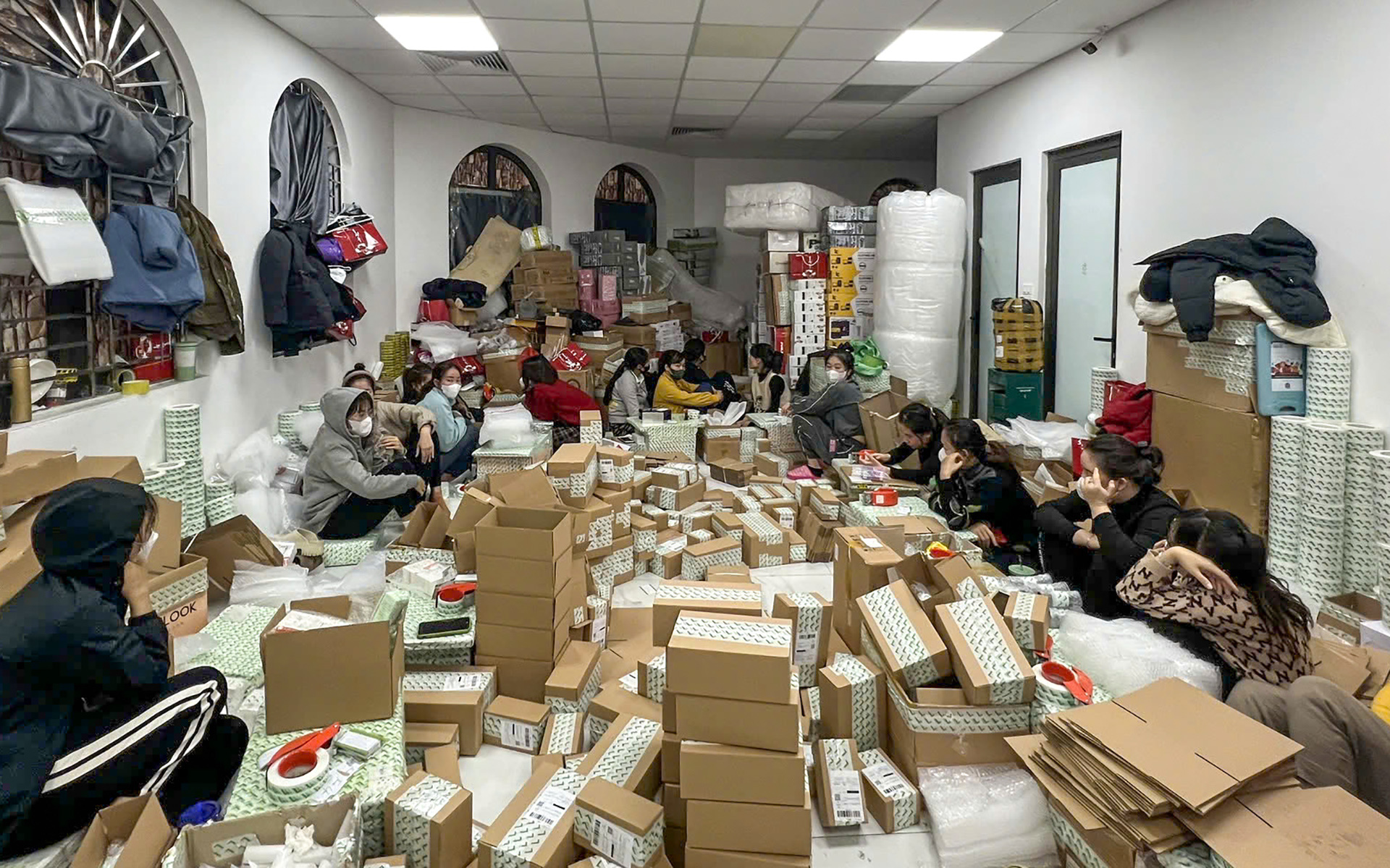 Quấy rối người tiêu dùng phạt 70 triệu, làm lộ thông tin nhạy cảm phạt tới 80 triệu - Ảnh 1. Quấy rối người tiêu dùng phạt 70 triệu, làm lộ thông tin nhạy cảm phạt tới 80 triệu - Ảnh 1.