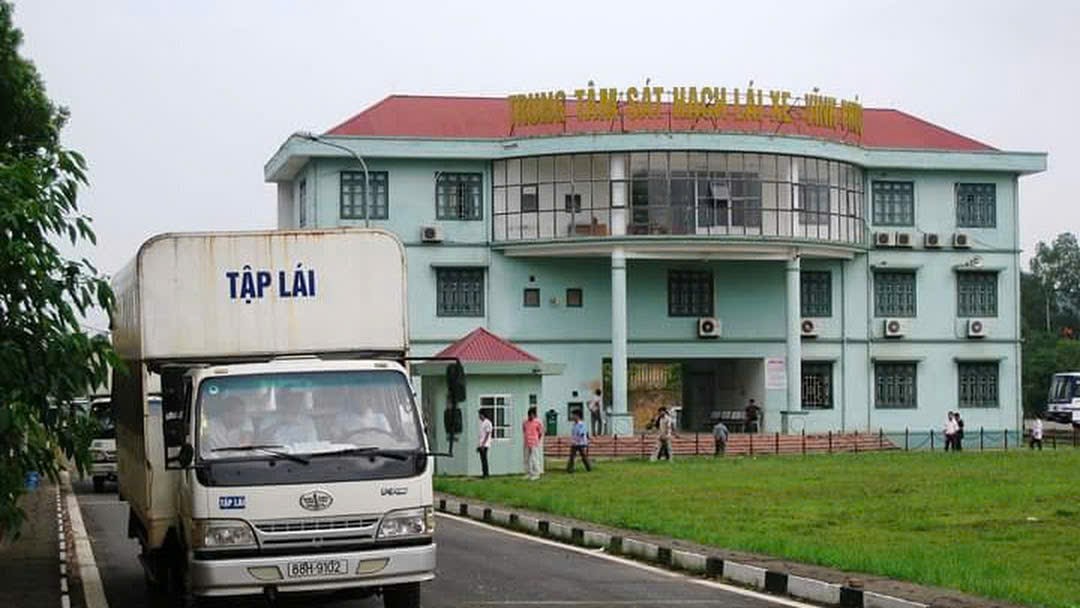 Sở GTVT Vĩnh Phúc dừng tổ chức sát hạch lái xe- Ảnh 1. Sở GTVT Vĩnh Phúc dừng tổ chức sát hạch lái xe- Ảnh 1.