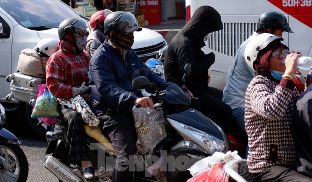 TPHCM và Nam bộ cuối tuần nắng nóng, có nơi trên 35 độ C ảnh 1