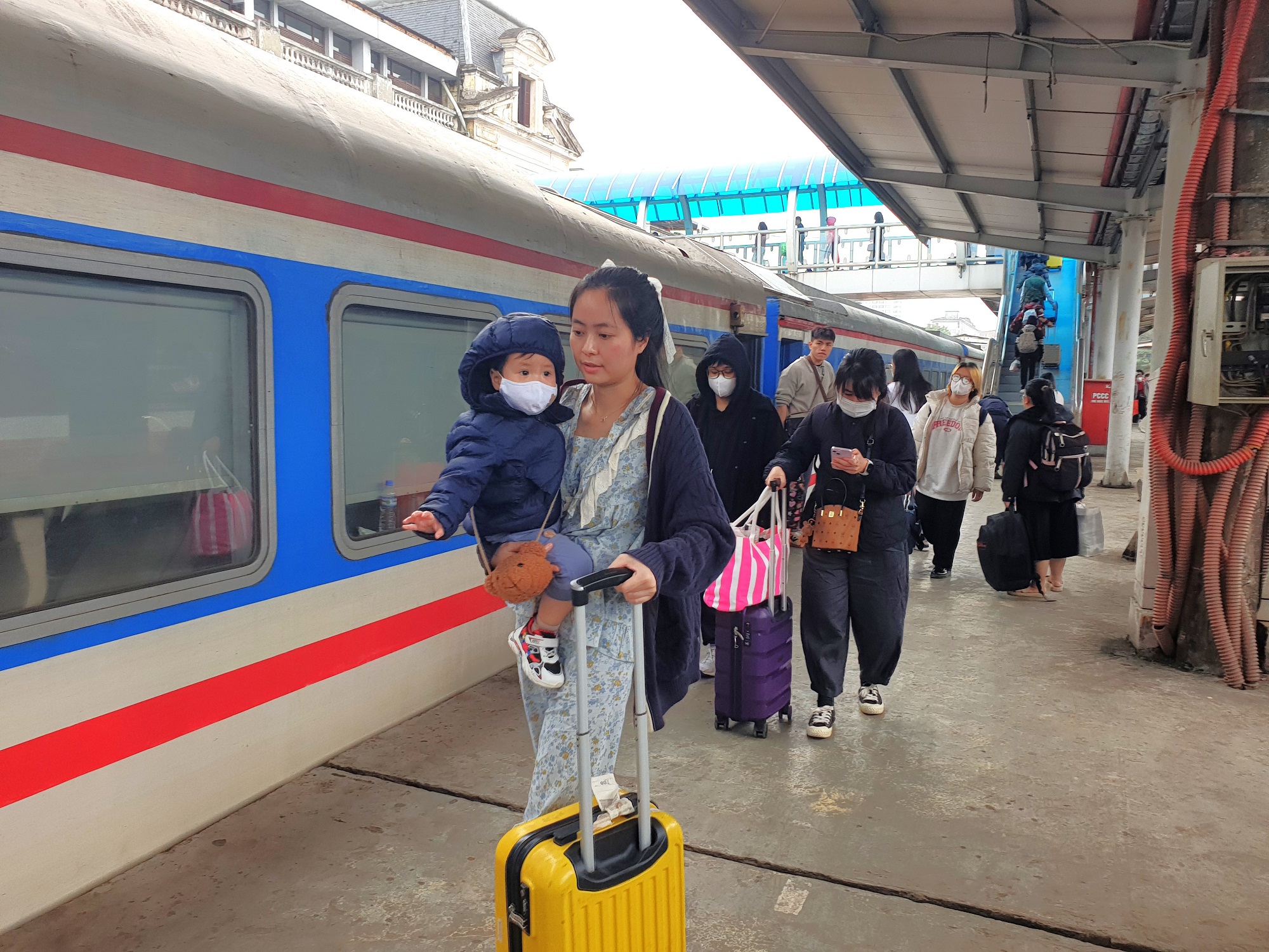 Tàu Hải Phòng bán vé nhóm, vé tháng giá ưu đãi- Ảnh 1. Tàu Hải Phòng bán vé nhóm, vé tháng giá ưu đãi- Ảnh 1.
