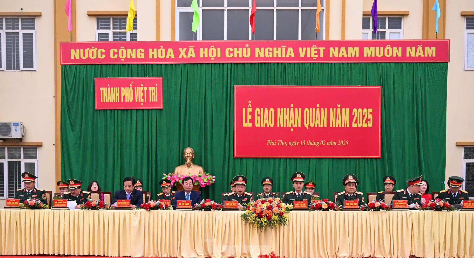 Thanh niên nhập ngũ cần ra sức học tập, rèn luyện, tô thắm cờ 'Quyết chiến quyết thắng' ảnh 1