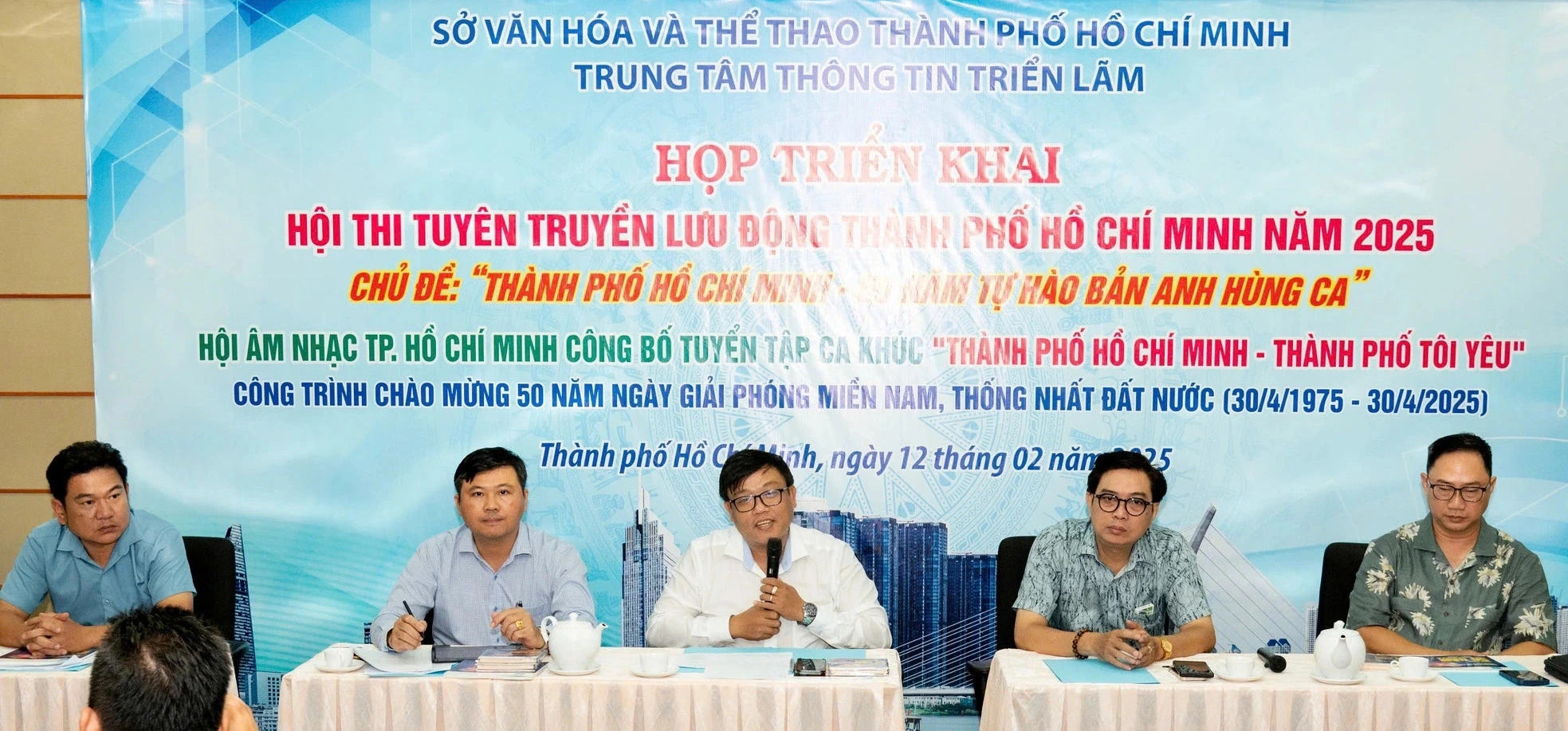 Thi tuyên truyền lưu động 'TP.HCM - 50 năm tự hào bản hùng ca'- Ảnh 1.