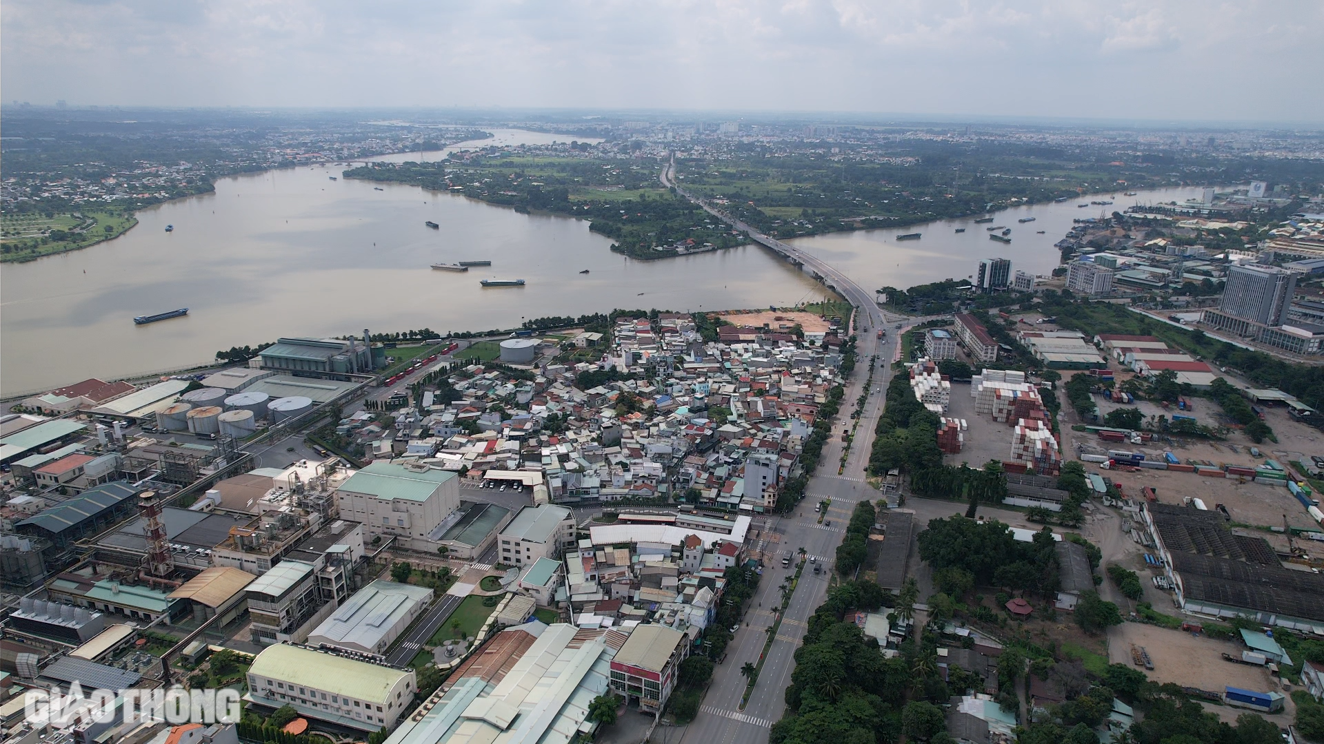 Từ 0h ngày 23/2, các phương tiện lưu thông thế nào khi kiểm định cầu Đồng Nai cũ?- Ảnh 2. Từ 0h ngày 23/2, các phương tiện lưu thông thế nào khi kiểm định cầu Đồng Nai cũ?- Ảnh 2.