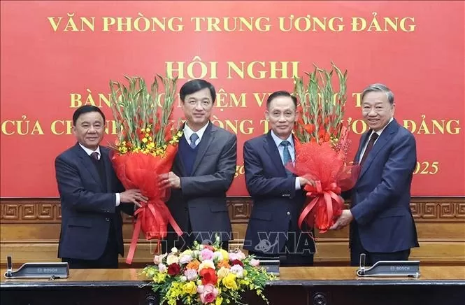 Tổng Bí thư Tô Lâm dự Hội nghị bàn giao nhiệm vụ công tác của Chánh Văn phòng Trung ương Đảng