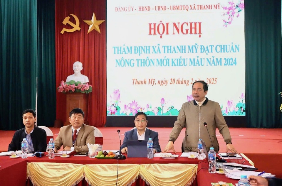 Đoàn thẩm định nông thôn mới TP Hà Nội làm việc với xã Thanh Mỹ (thị xã Sơn Tây).