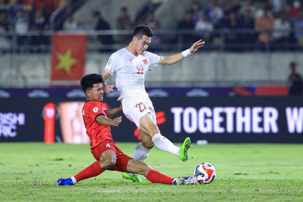 Tuyển Lào mang đội hình trẻ trung đến Việt Nam đấu vòng loại Asian Cup - 1