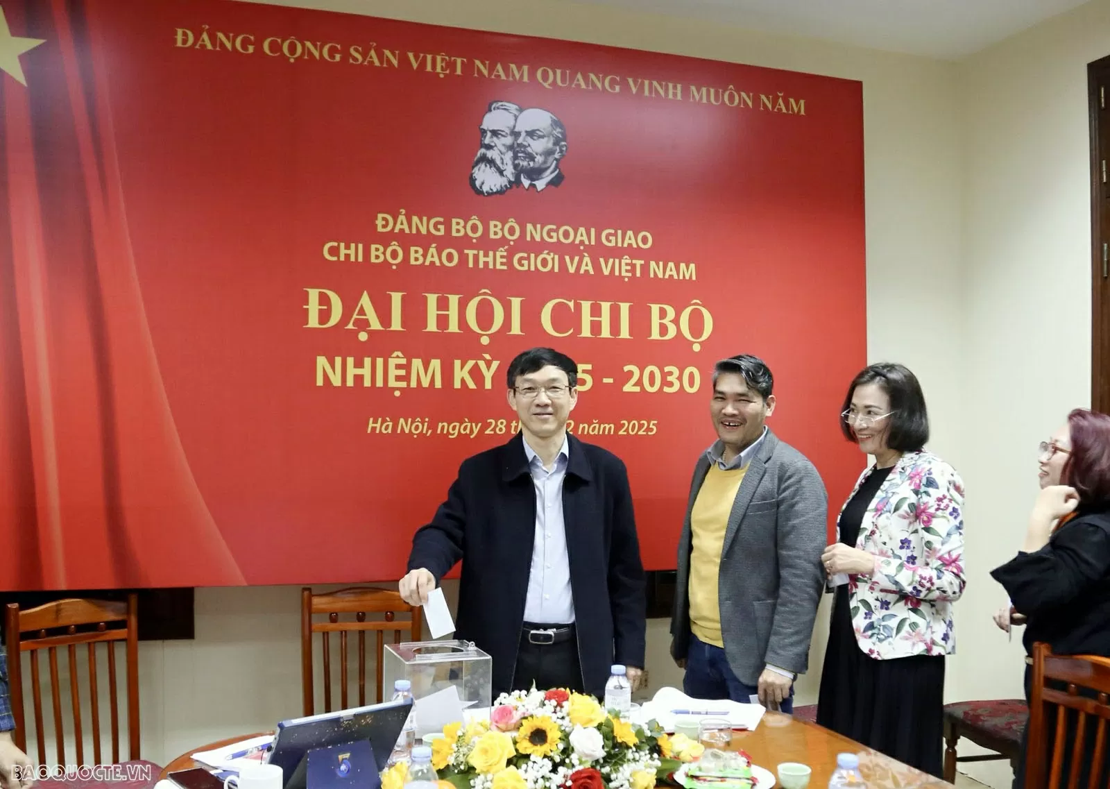 Đại hội Chi bộ Báo Thế giới và Việt Nam nhiệm kỳ 2025-2030: Kiện toàn công tác lãnh đạo, định hướng nhiệm vụ trong giai đoạn mới