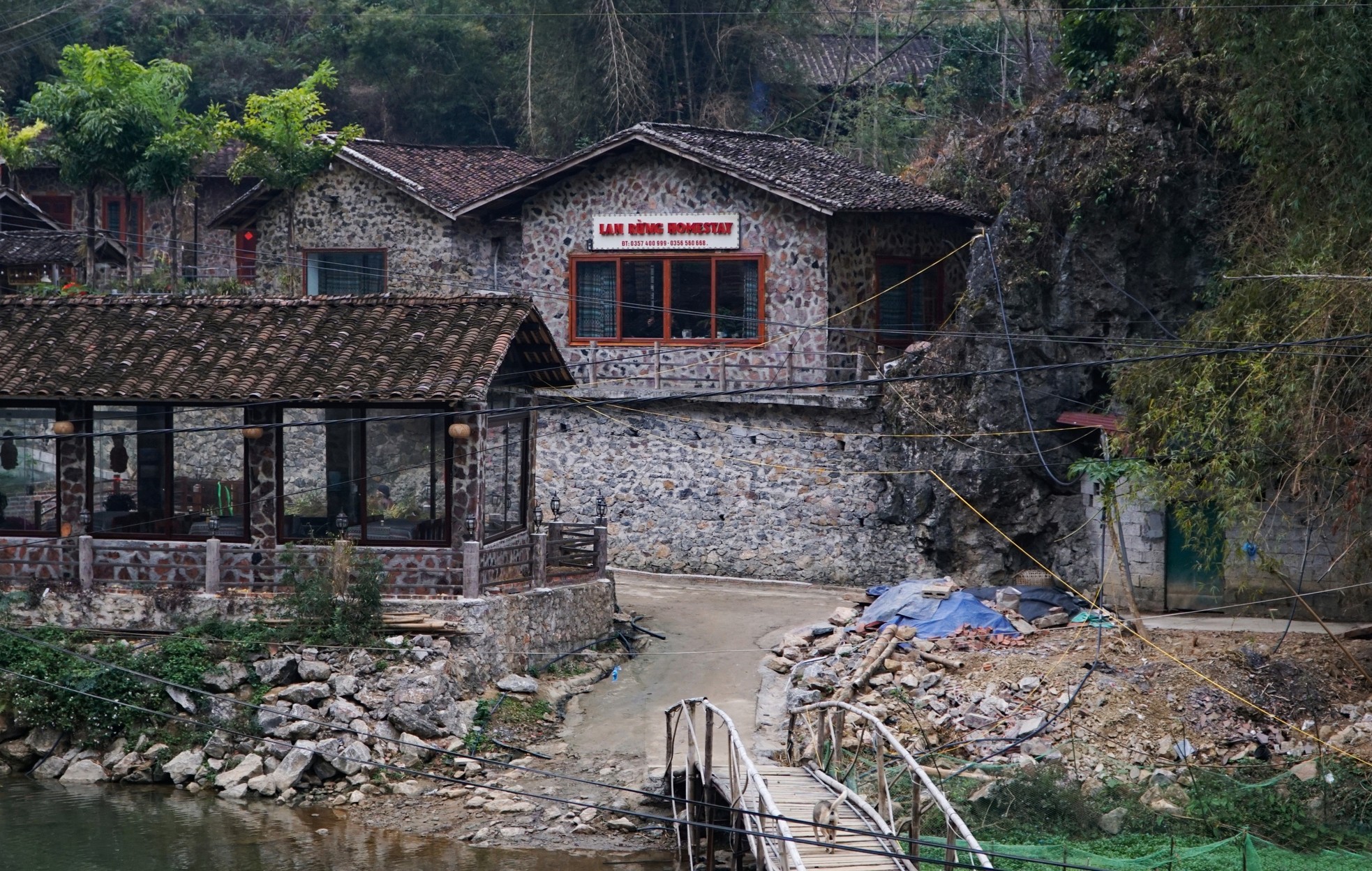 Vẻ bình yên 'làng đá nở hoa' trăm tuổi ở Cao Bằng ảnh 3