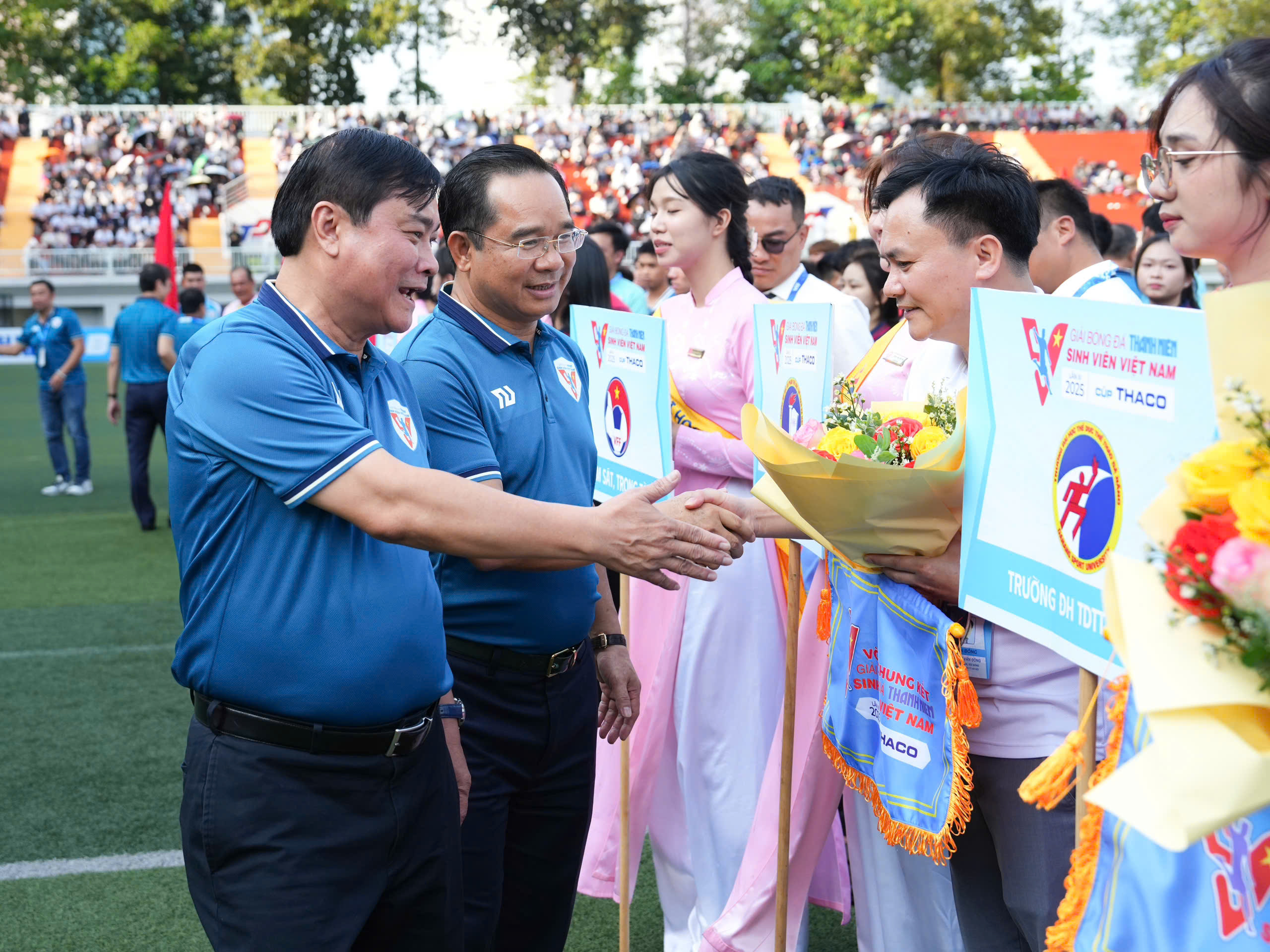 TNSV THACO cup 2025: Vững vàng ra biển lớn, lời hẹn giải quốc tế 2025- Ảnh 3.