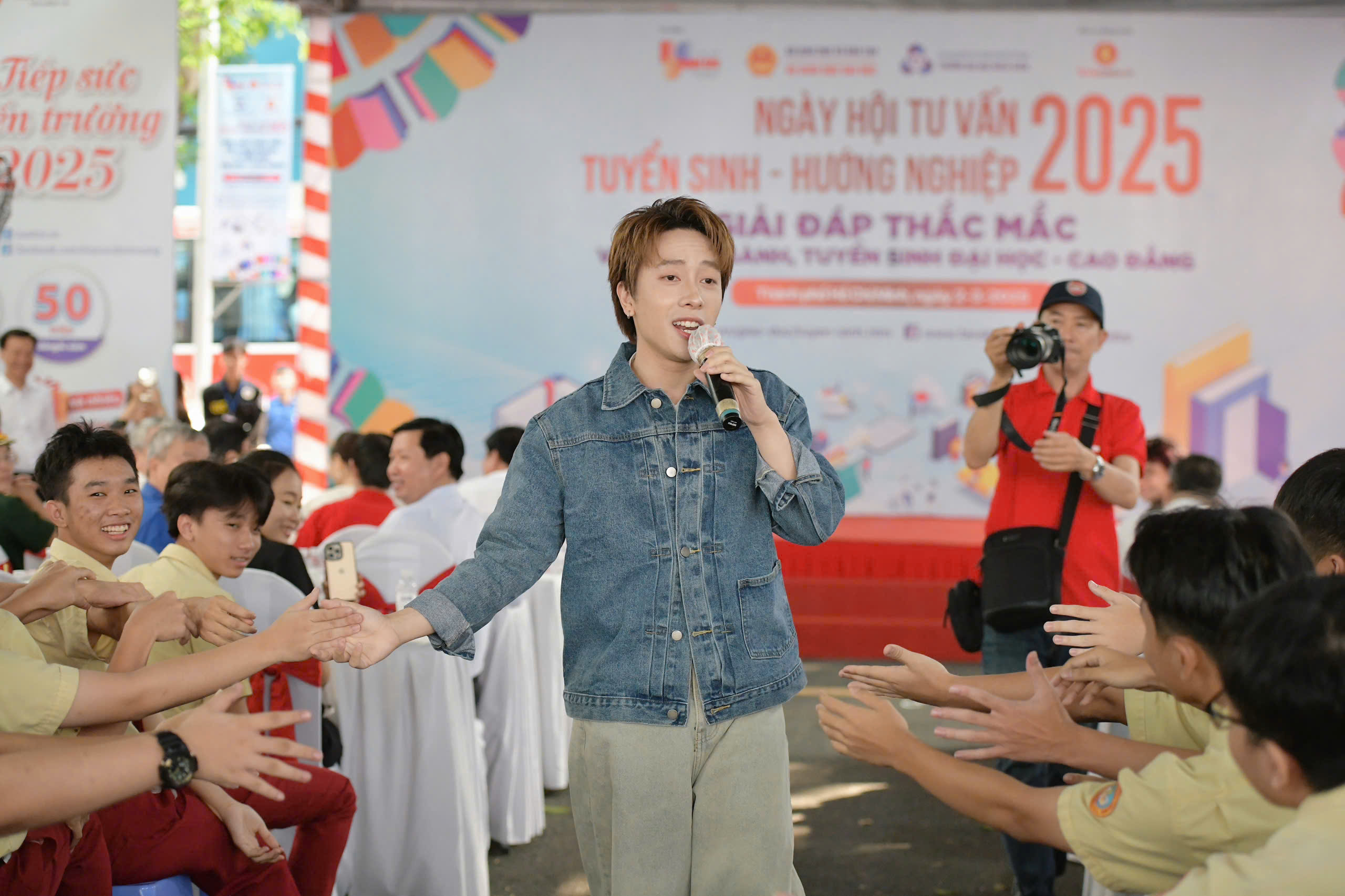 'Ngày hội tư vấn tuyển sinh - hướng nghiệp của báo Tuổi Trẻ mang ý nghĩa quan trọng' - Ảnh 6.