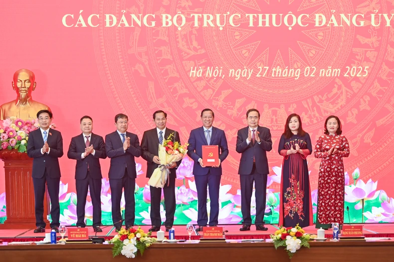 Thông qua việc thành lập 11 Đảng bộ trực thuộc Đảng ủy Quốc hội ảnh 3