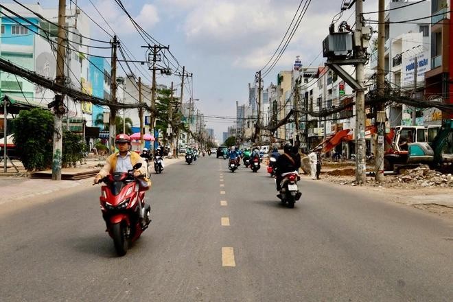 Gấp rút 'dọn' mặt bằng, người dân trông ngày metro số 2 lăn bánh ảnh 12